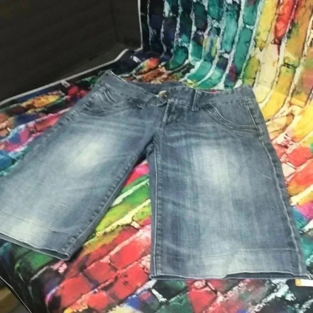 X2 brand size 10 ladies Bermuda style jean shorts